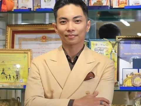 Phan Hiển: "U40 rồi mà quẩy vẫn OK"
