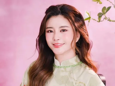Nữ diễn viên "Sóng ở đáy sông" bất ngờ thông báo rời Ban Văn nghệ VTV ở tuổi U50