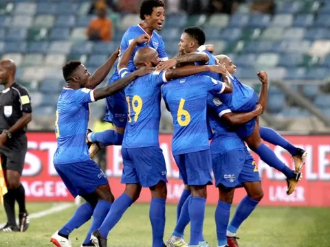 Nghị lực phi thường của 2 tân binh World Cup