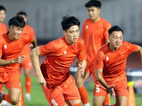 U23 Việt Nam thi đấu kiên cường