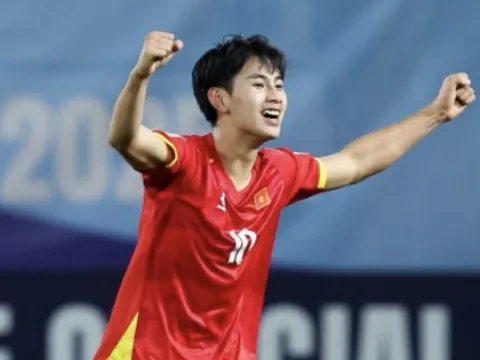 Chân sút V-League lọt top 60 cầu thủ trẻ sáng giá nhất thế giới
