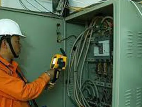 EVN khuyến khích và hỗ trợ người dân lắp điện mặt trời mái nhà tự dùng