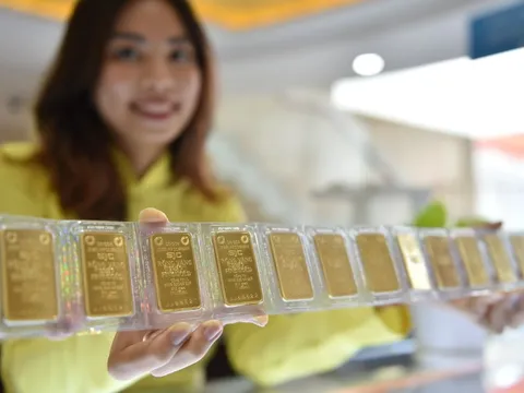 Hôm nay, giá vàng miếng SJC bốc hơi 2 triệu đồng/lượng
