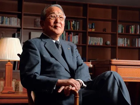 ''Thần kinh doanh'' Nhật Bản Kazuo Inamori: Nếu muốn thành công mỉm cười với mình, người trẻ nên ghi nhớ kỹ 5 điều này