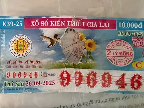 Người phụ hồ làm thủng tờ vé số trúng 2 tỷ đồng, đi nhận thưởng không được: Công ty xổ số nói gì?