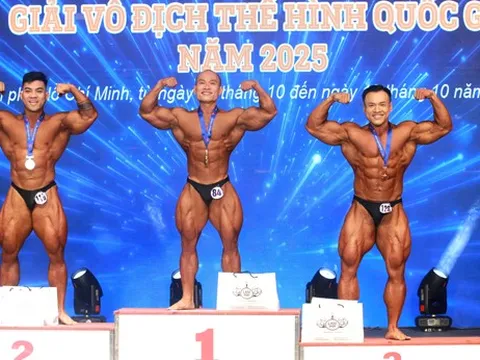 Lực sĩ vô đối Hồ Huy Bình