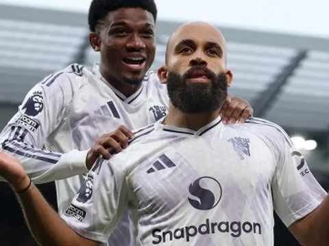 Kết quả giải Ngoại Hạng Anh: Man Utd hay bất ngờ, đánh bại Liverpool
