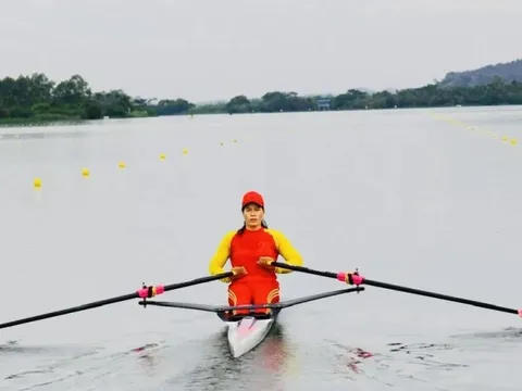 Những bóng hồng… mưa là tới mặt, nắng là tới đầu