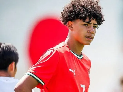 Ronaldo Jr lên tuyển U16 Bồ Đào Nha, tiến gần giấc mơ thi đấu cùng cha