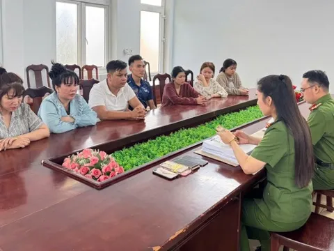 Bắt Trần Thị Phương và nhiều người khác