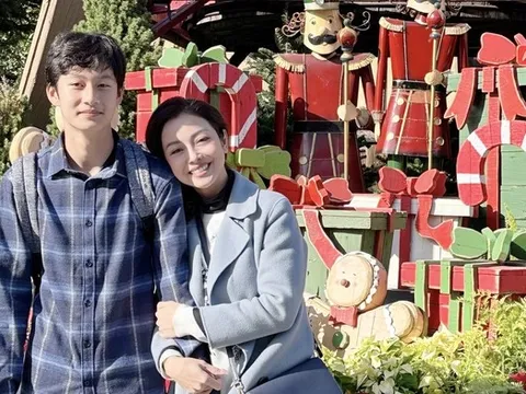 Quý tử cao 1,8m nhà Hoa hậu Jennifer Phạm được mẹ tặng xe ô tô