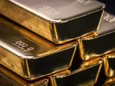 Tăng hơn 3 triệu đồng mỗi lượng, vàng trong nước lập vùng giá chưa từng có