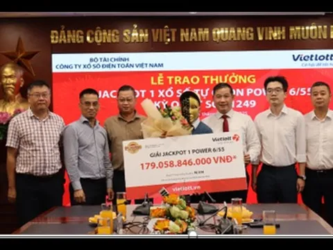 Một giáo viên tại Đà Nẵng trúng thưởng vé số Vietlott hơn 179 tỉ đồng