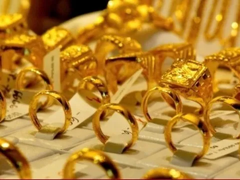 Giá vàng giảm sốc 5 triệu, nhiều người lỗ gần 10 triệu đồng/lượng sau 1 ngày