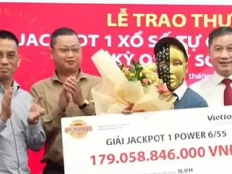 Một giáo viên ở Đà Nẵng đã làm được điều mà hàng triệu người chơi Vietlott ao ước