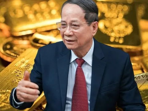 PGS.TS Ngô Trí Long: Ổn định thị trường vàng không phải là chăm chăm kéo giá vàng thấp xuống