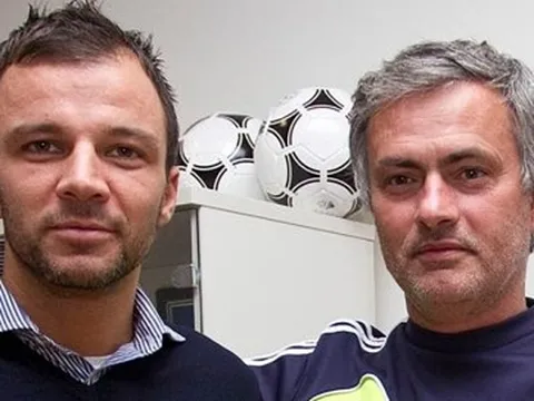 Hồ sơ khủng của HLV Thái Lan: Bản sao của Mourinho, giữ kỷ lục không thể phá
