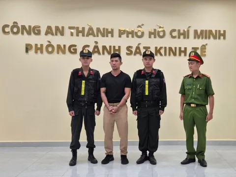 Ảnh, Clip: Lương Bằng Quang lại gây sốc