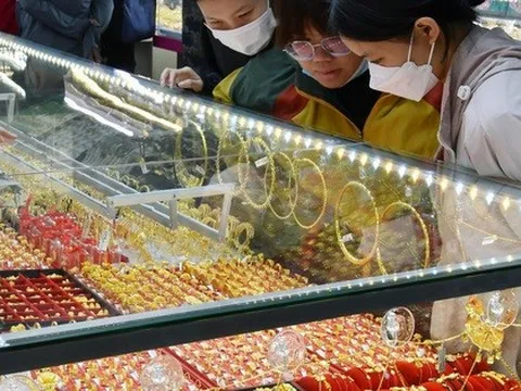 Tối 23-10, giá vàng miếng SJC tăng trở lại