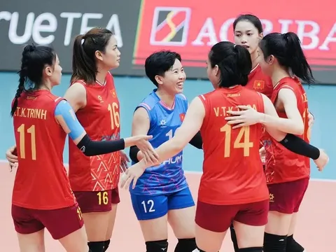 Đội tuyển bóng chuyền nữ Việt Nam tập trung với 20 tuyển thủ