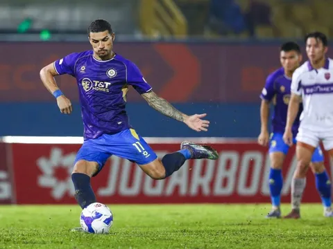 Sút hỏng phạt đền, CLB Becamex TP HCM "trắng tay" trước Hà Nội FC