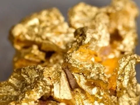 Vì sao có kim cương nhân tạo mà không sản xuất vàng nhân tạo?