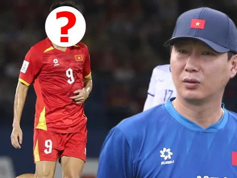 Tiền vệ tuyển Việt Nam đứt dây chằng, HLV Kim Sang-sik thêm đau đầu ở vòng loại Asian Cup