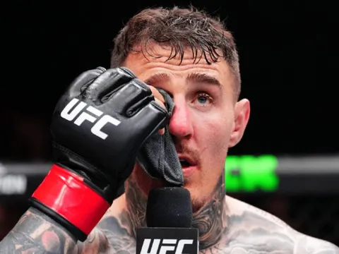 Cao thủ muay Thái chọc mắt nhà vô địch UFC, trọng tài ra quyết định chưa từng có