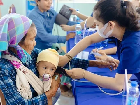 Hệ thống nhà thuốc Long Châu làm một việc hướng tới hỗ trợ 20 triệu người Việt Nam