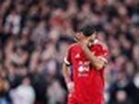 Mohamed Salah và những dấu hiệu đáng lo ngại về 'hội chứng hưởng lương cao'