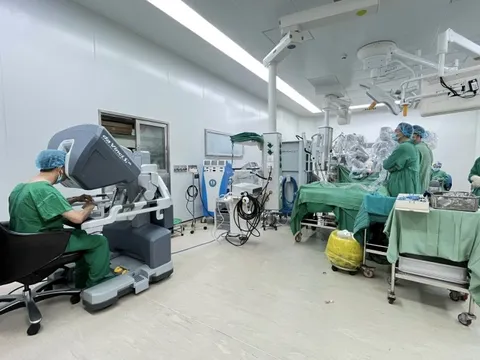 Không ho, không đau ngực, đi khám sức khỏe định kỳ phát hiện ung thư phổi