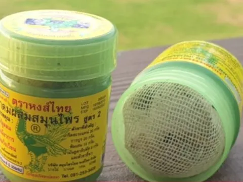 Dầu hít 'thông mũi' Hong Thai nổi tiếng của Thái Lan nhiễm khuẩn vượt mức