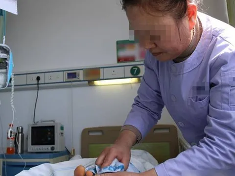 Nữ hộ lý 45 tuổi bất ngờ phát hiện mắc bệnh giang mai, nguồn lây nhiễm gây nghi vấn