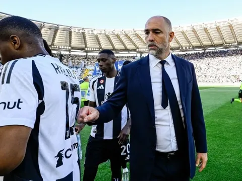 Vì sao Juventus lún sâu vào vũng lầy?