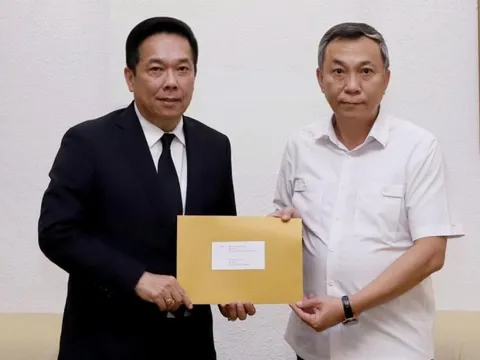 Sự cố nhầm Quốc kỳ Việt Nam: Sếp bóng đá Thái Lan có mặt tại VFF để chuyển thư xin lỗi