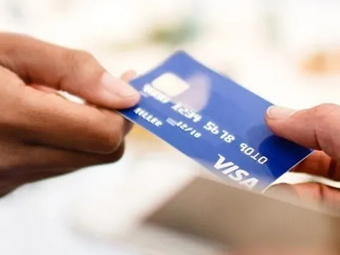 Ngân hàng chỉ rõ nguyên nhân thẻ, tài khoản của khách hàng phát sinh giao dịch trừ tiền dù không sử dụng