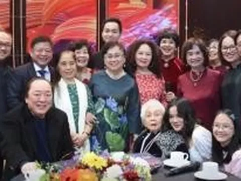 Gia đình hiếm hoi của Việt Nam có 3 mẹ con là NSND: Người nhận danh hiệu khi mới 26 tuổi; Người sở hữu loạt Huân chương cao quý