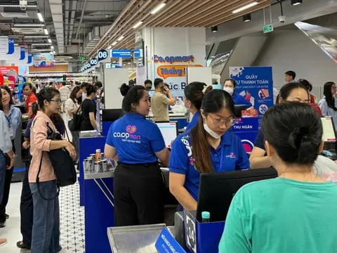 Hàng triệu ưu đãi tri ân, mở màn mùa mua sắm cuối năm