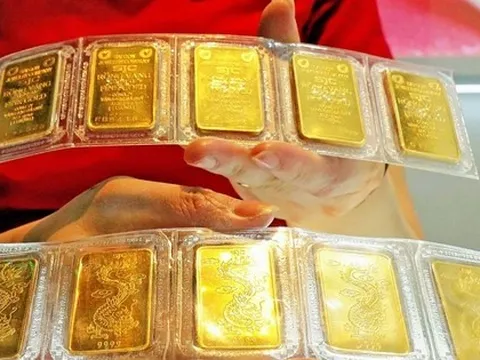 Chiều 30/10: Giá vàng đảo chiều tăng mạnh, lại lên sát 148 triệu đồng/lượng