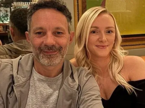 Bị vợ và anh trai cắm sừng, 14 năm sau, cầu thủ nổi tiếng thông báo đính hôn, hạnh phúc sau bi kịch