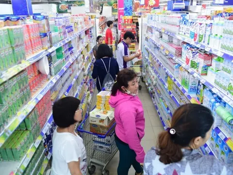 Bão cạnh tranh, các 'đại gia' ngành sữa đang làm ăn ra sao?