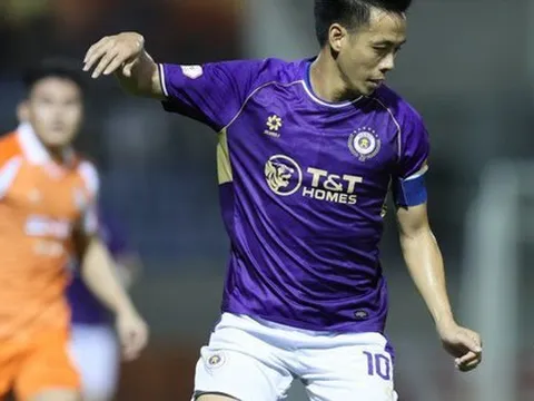 Văn Quyết làm, đồng đội phá, Hà Nội FC trắng tay ở Hà Tĩnh