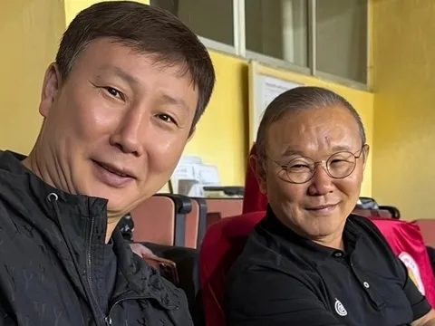HLV Kim Sang-sik: "Nhận việc ở tuyển Việt Nam, tôi chỉ sợ làm HLV Park Hang-seo mang tiếng"