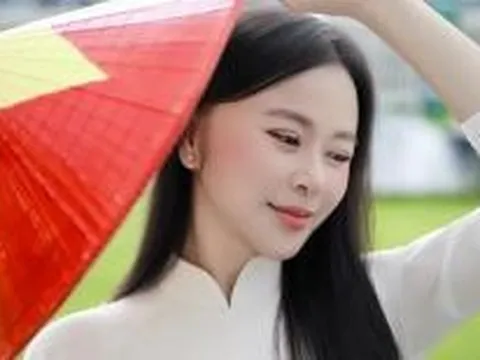 Hoa Hậu ANNIE Nguyễn: Ngọn đuốc truyền cảm hứng Hòa Bình cho sinh viên Việt Nam