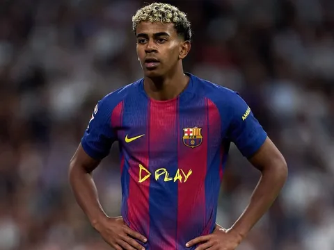 Yamal chia tay bạn gái, phủ nhận tin đồn ngoại tình với người mẫu Ý