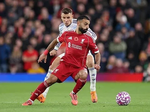 Salah không hài lòng với phong độ dù chạm mốc 250 bàn cho Liverpool