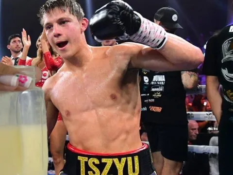 Võ sĩ boxing gây choáng váng với tiết lộ uống sữa vợ để tăng lực