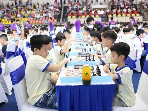 Giải Cờ vua Royalchess mùa Đông: Sân chơi yêu thích của các kỳ thủ nhí