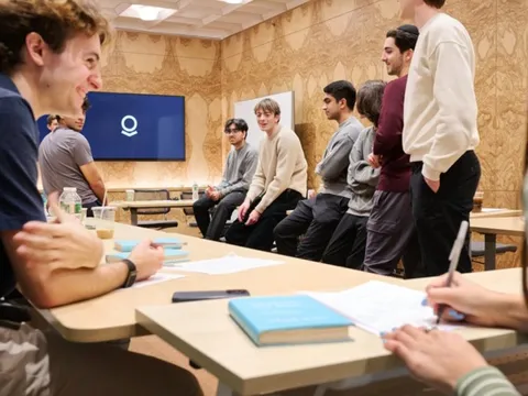 Đại học tại Mỹ có thể bị 'khai tử' bởi công ty này: Tuyển thẳng top 1-2% học sinh giỏi nhất cả nước, tuyên bố 'không cần bằng'‘