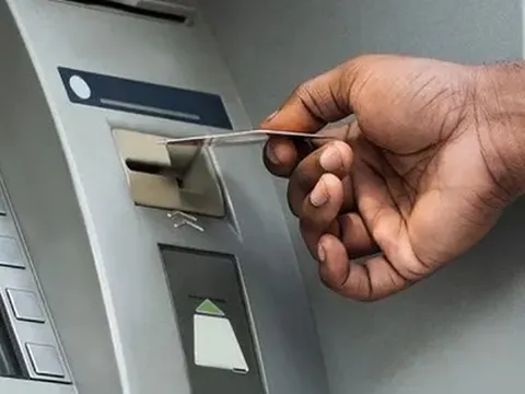 Từ 1/1/2026: Một ngân hàng lớn dừng giao dịch trên tất cả các kênh đối với tài khoản thuộc trường hợp sau